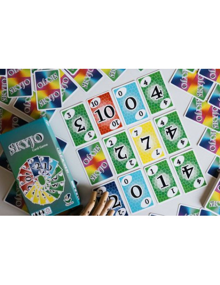 Skyjo - Jeu de Cartes Stratégique Familial 8+ ans - 2 à 8 joueurs