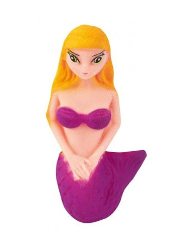Coquille couvé avec une petite sirène