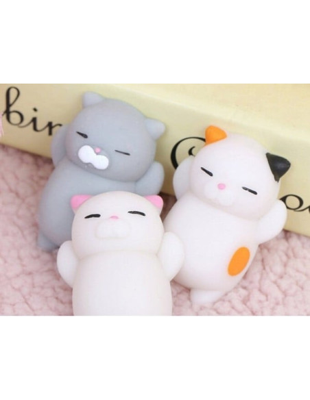 Mini squishy chat gris qui dort - anti-stress - la petite epicerie