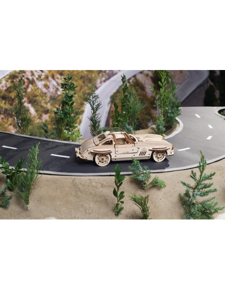 UGEARS Winged Sports Coupe - Maquette voiture sport en bois