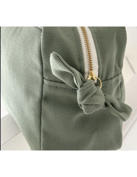Grande Trousse de toilette brodée "Jolie Maman" Sauge - Marcel & Lily