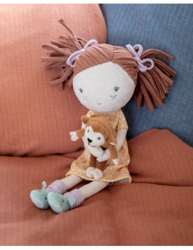 Poupée Sophia 35 cm : élégance et douceur