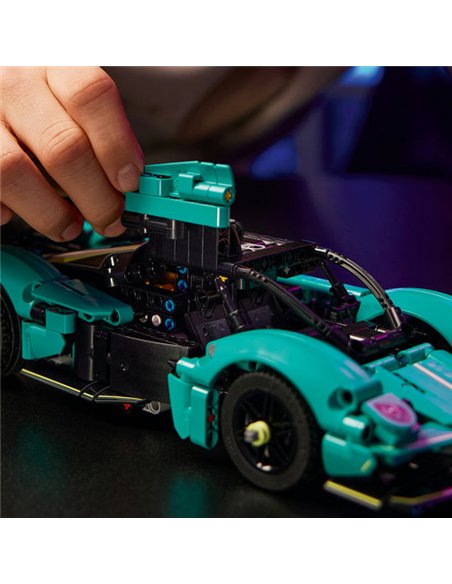 LEGO Technic Aston Martin Valkyrie 42208