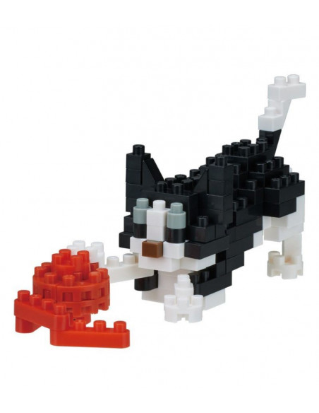 Nano block playing cat