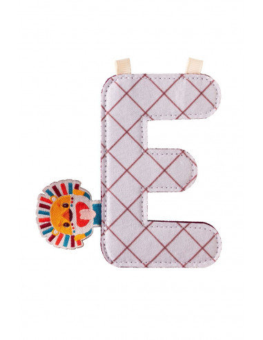 Lettre E
