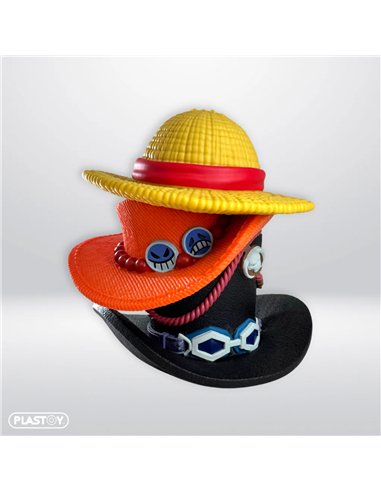 PLASTOY TIRELIRE - PILE DE CHAPEAUX