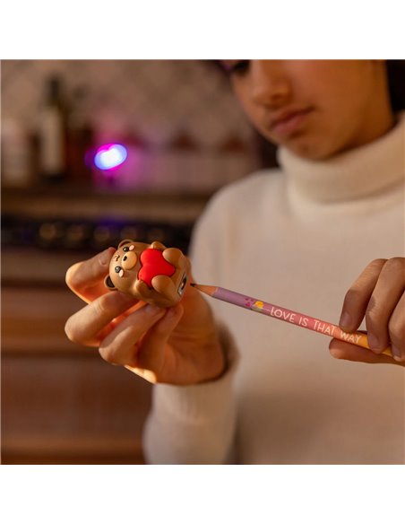 Taille-crayon Lumineux Avec Réservoir - Teddy Bear - Sharpening is Magic - Saint Valentin 2026 - Legami