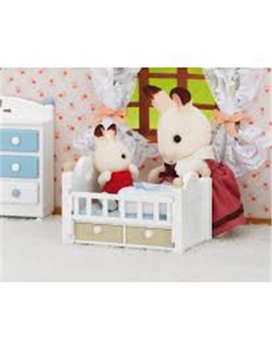 Sylvanian families - Le bébé lapin chocolat et lit